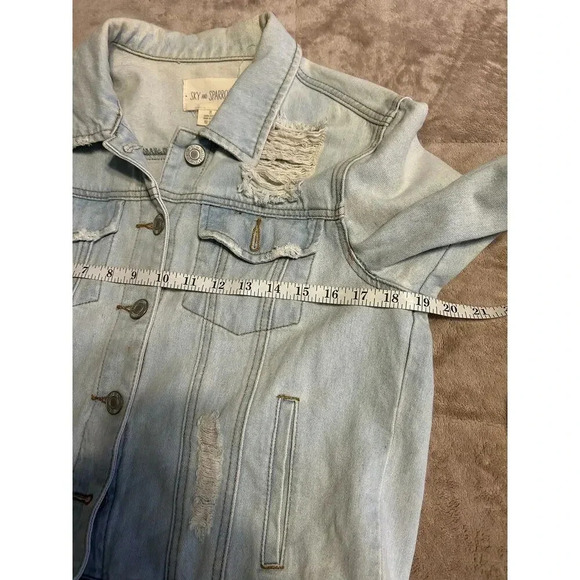 Sky & Sparrow Denim Jean Jacket Size Medium Light Wash Distressed Fall Trendy - Picture 6 of 7